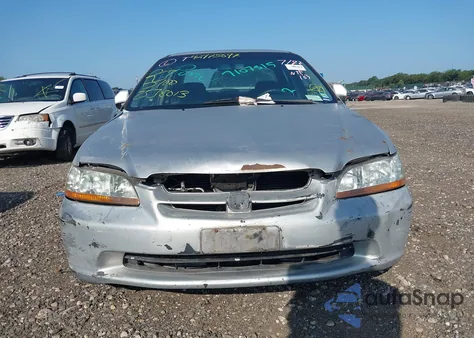 1999 Honda Accord Lx z USA, uszkodzony, nr VIN 1HGCG6657XA160199